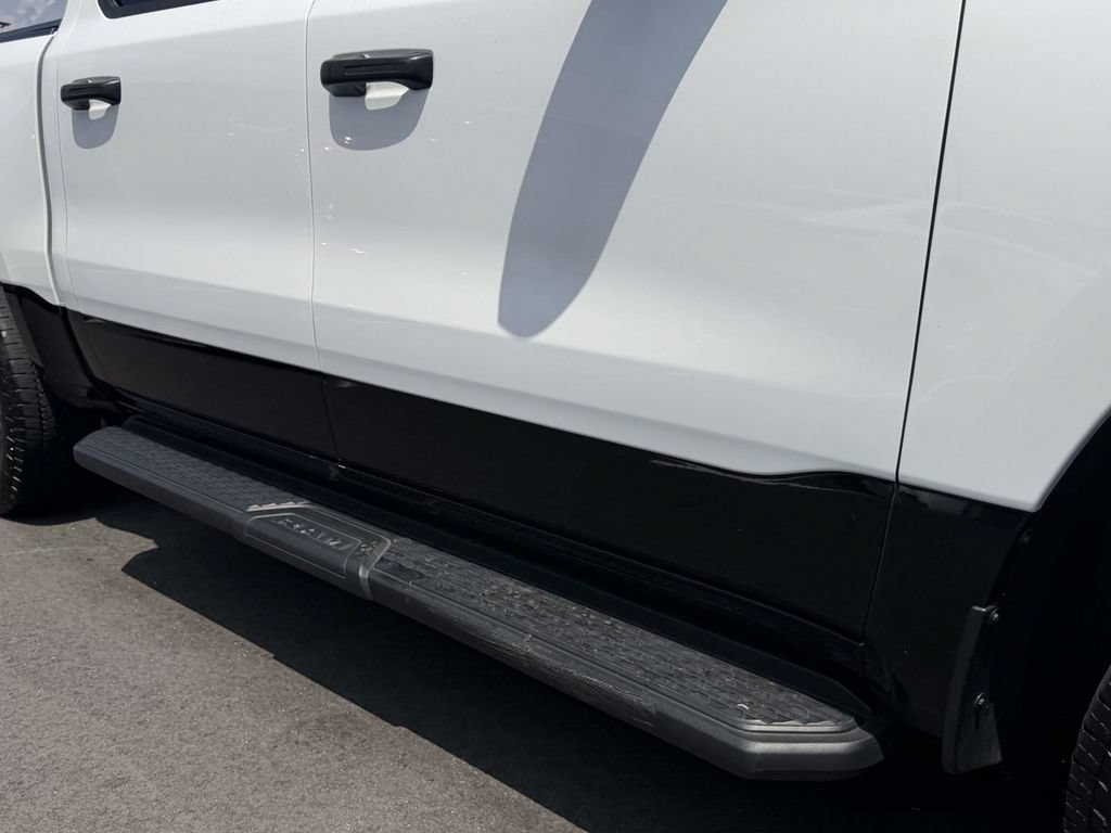 Used 2023 RAM 1500 Big Horn AWD/4WD image 17
