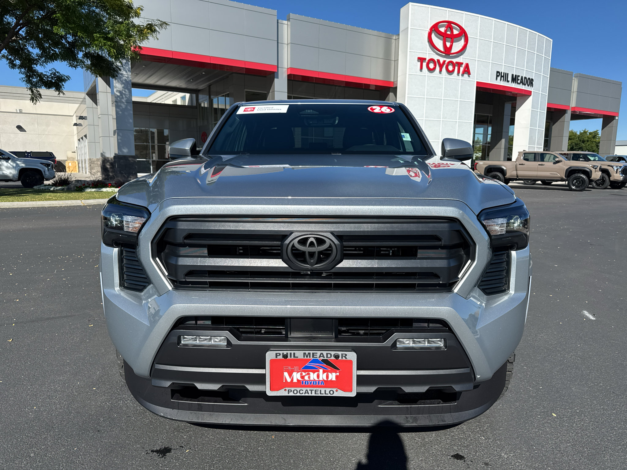 Used 2026 Toyota Tacoma SR5 AWD/4WD image 8