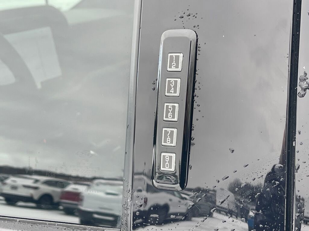 Used 2022 Ford F150 XLT w/ Equipment Group 302A High image 26