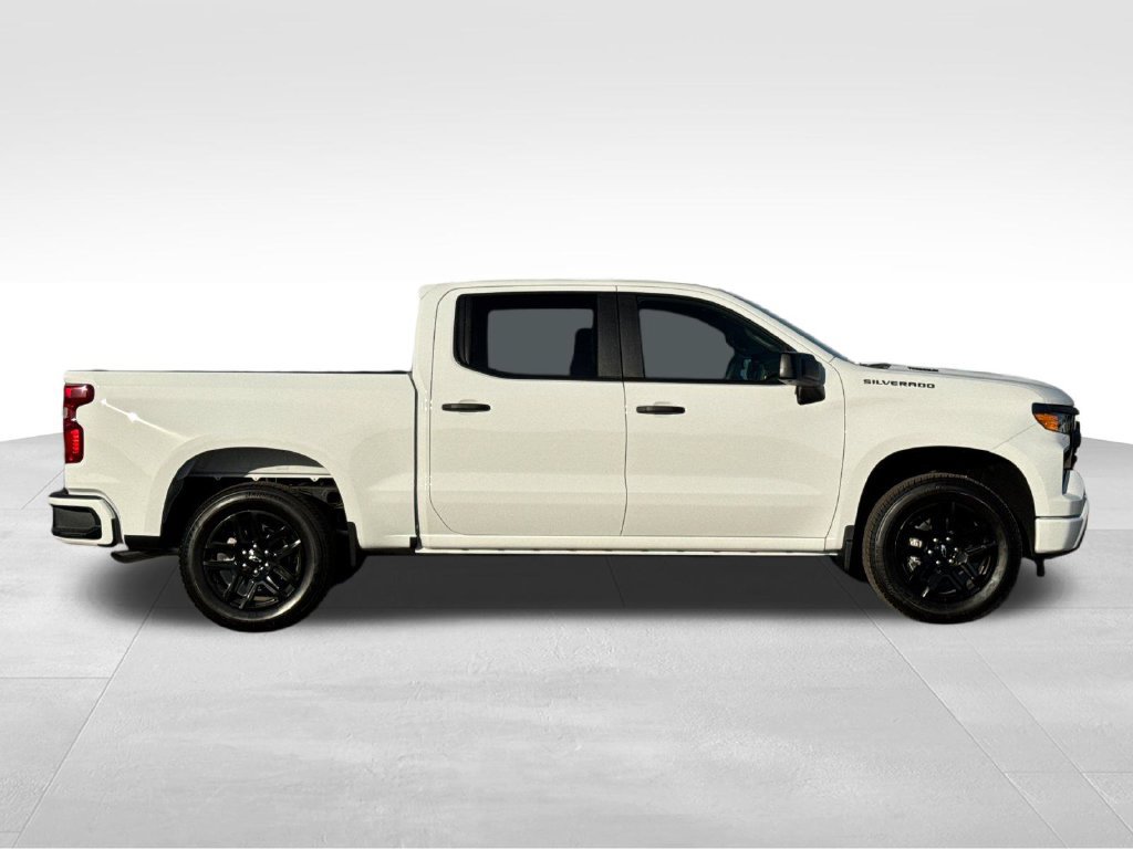 New 2026 Chevrolet Silverado 1500 Custom w/ LPO, Dark Essentials Package RWD image 6