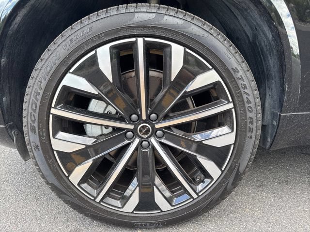 Certified 2025 Volvo XC90 B6 Plus AWD/4WD image 9