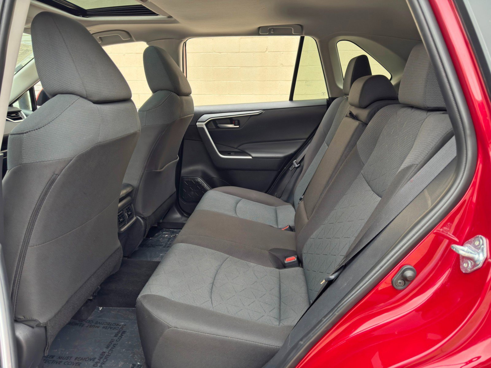 Used 2025 Toyota RAV4 XLE w/ Convenience Package FWD image 39