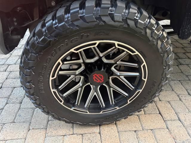 Used 2023 Ford F250 Lariat w/ Lariat Ultimate Package image 14