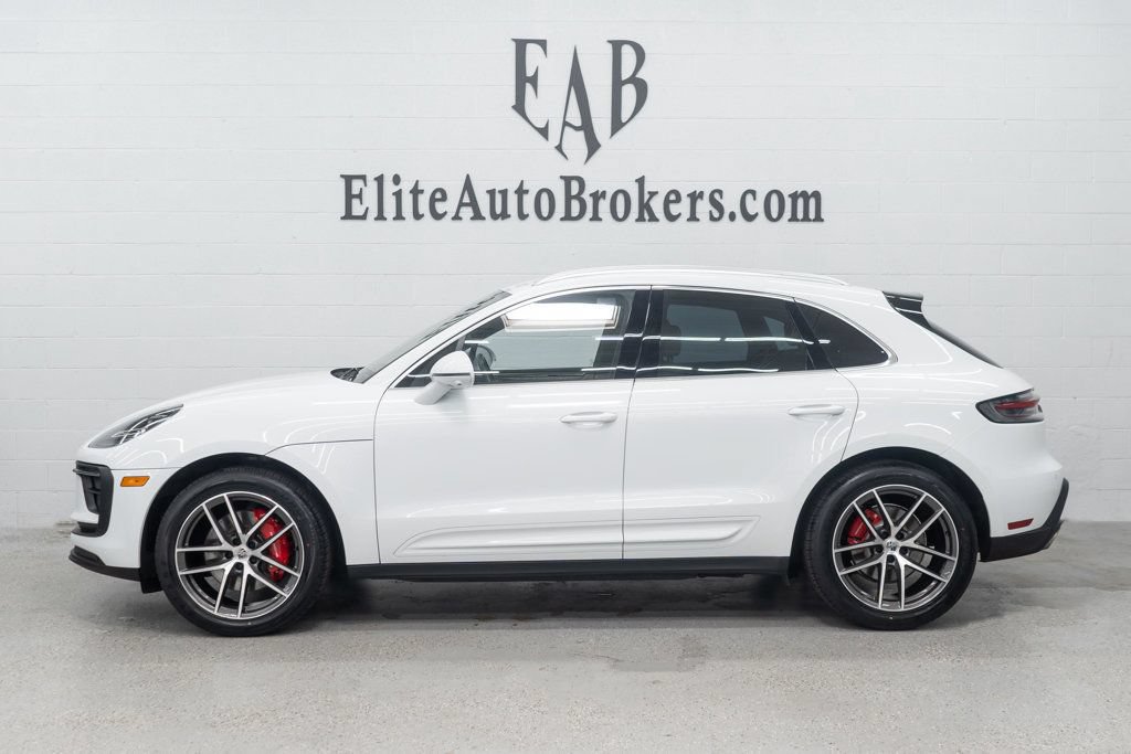 Used 2024 Porsche Macan S AWD/4WD image 2