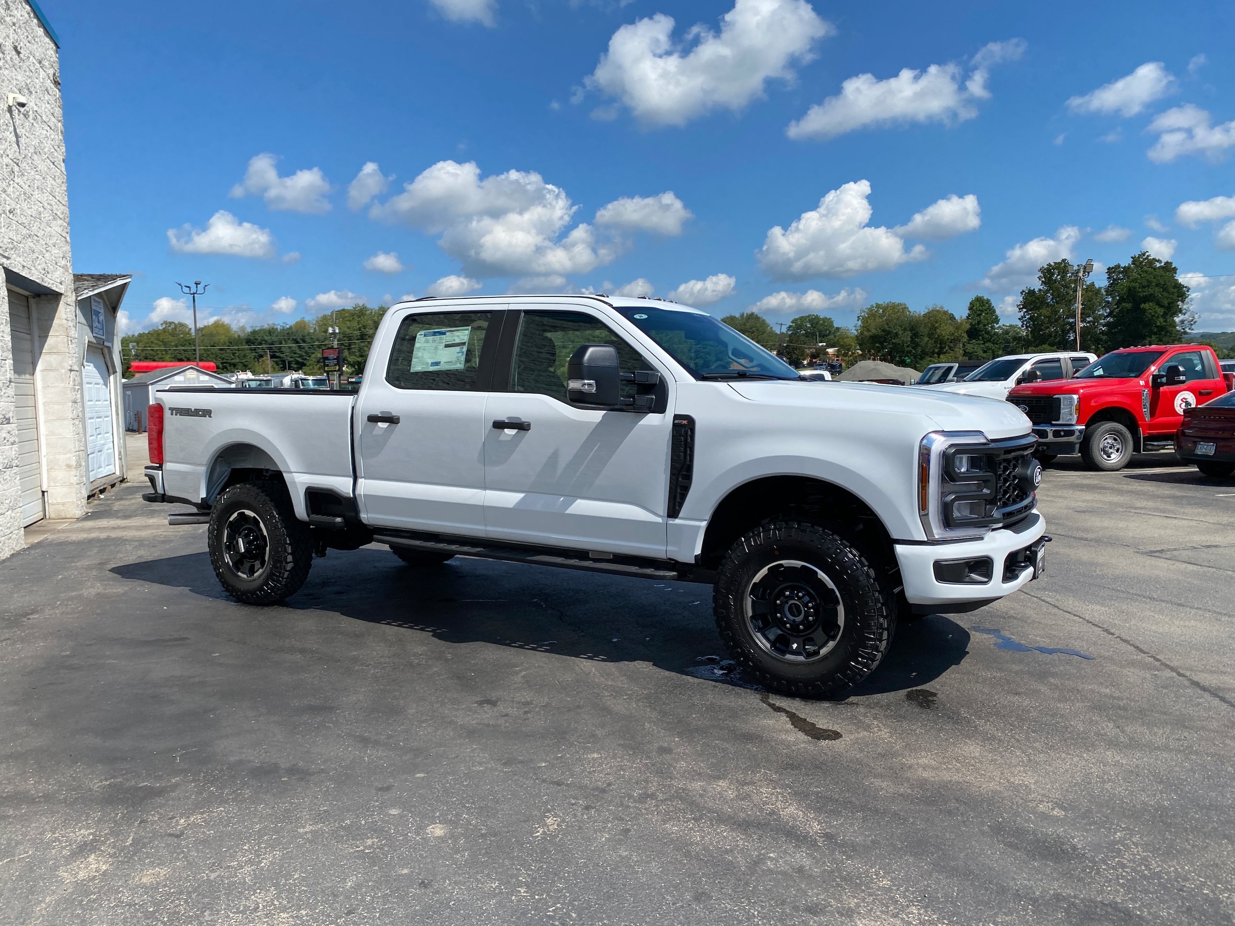 New 2027 Ford F250 XL w/ Tremor Off-Road Package AWD/4WD image 12