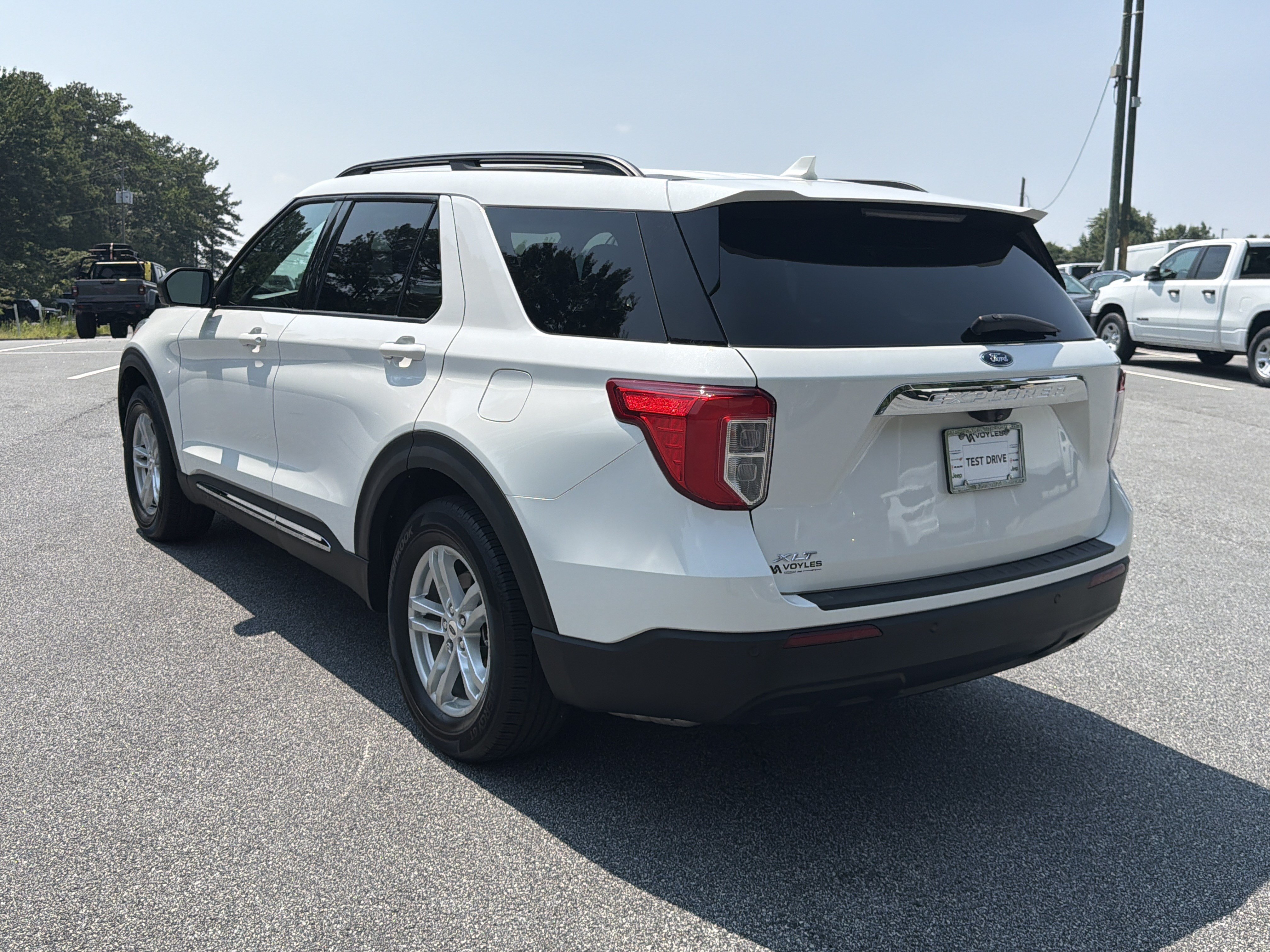 Used 2022 Ford Explorer XLT RWD image 6