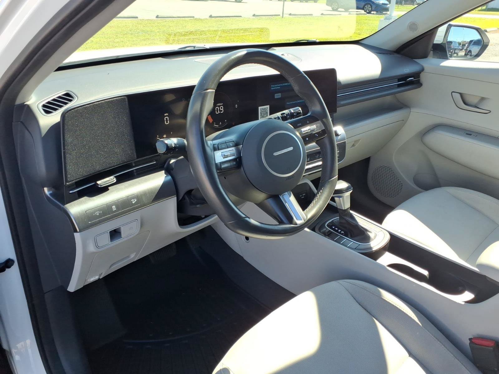 Used 2025 Hyundai Kona SEL FWD image 18