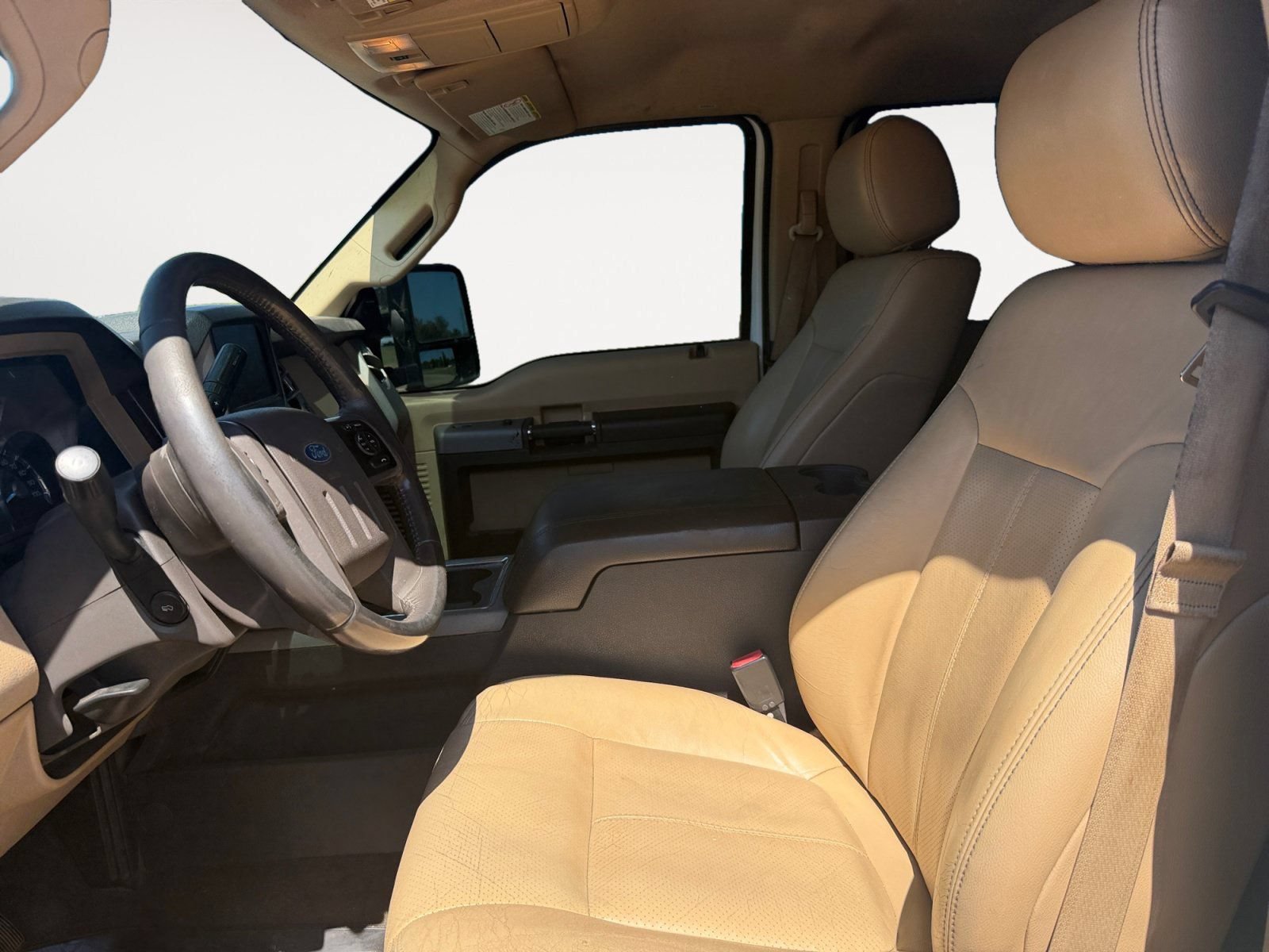 Used 2015 Ford F350 Lariat w/ Lariat Interior Package AWD/4WD image 9