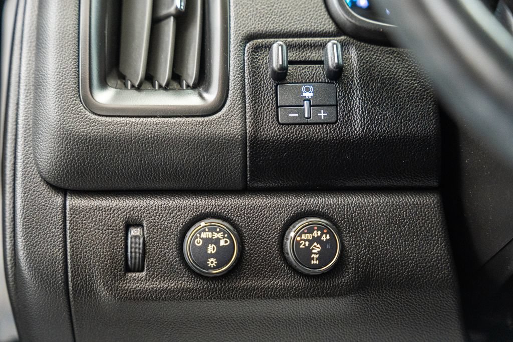Used 2022 Chevrolet Colorado ZR2 w/ Colorado ZR2 Bison Edition AWD/4WD image 43