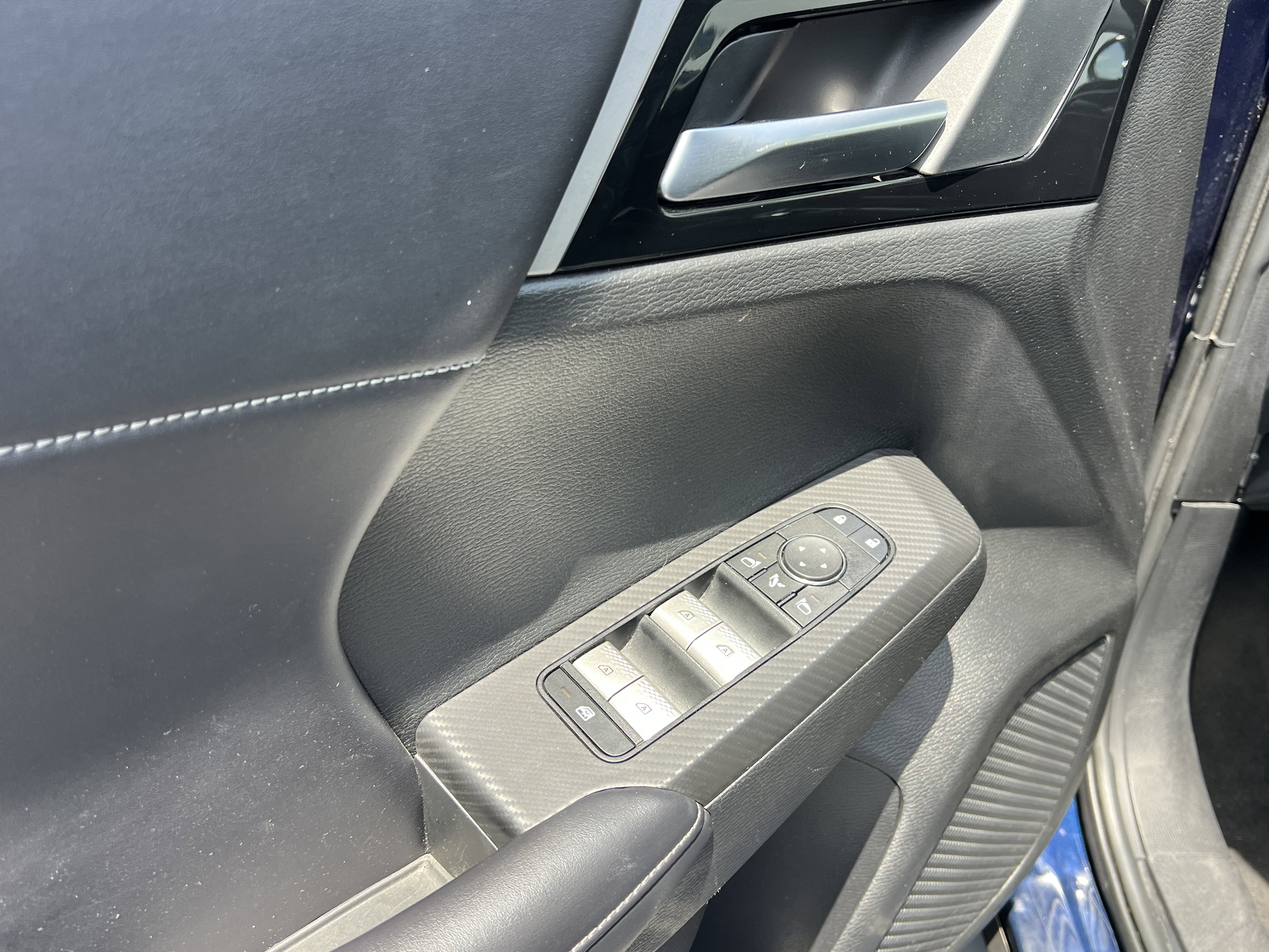Used 2024 Mitsubishi Outlander FWD image 25