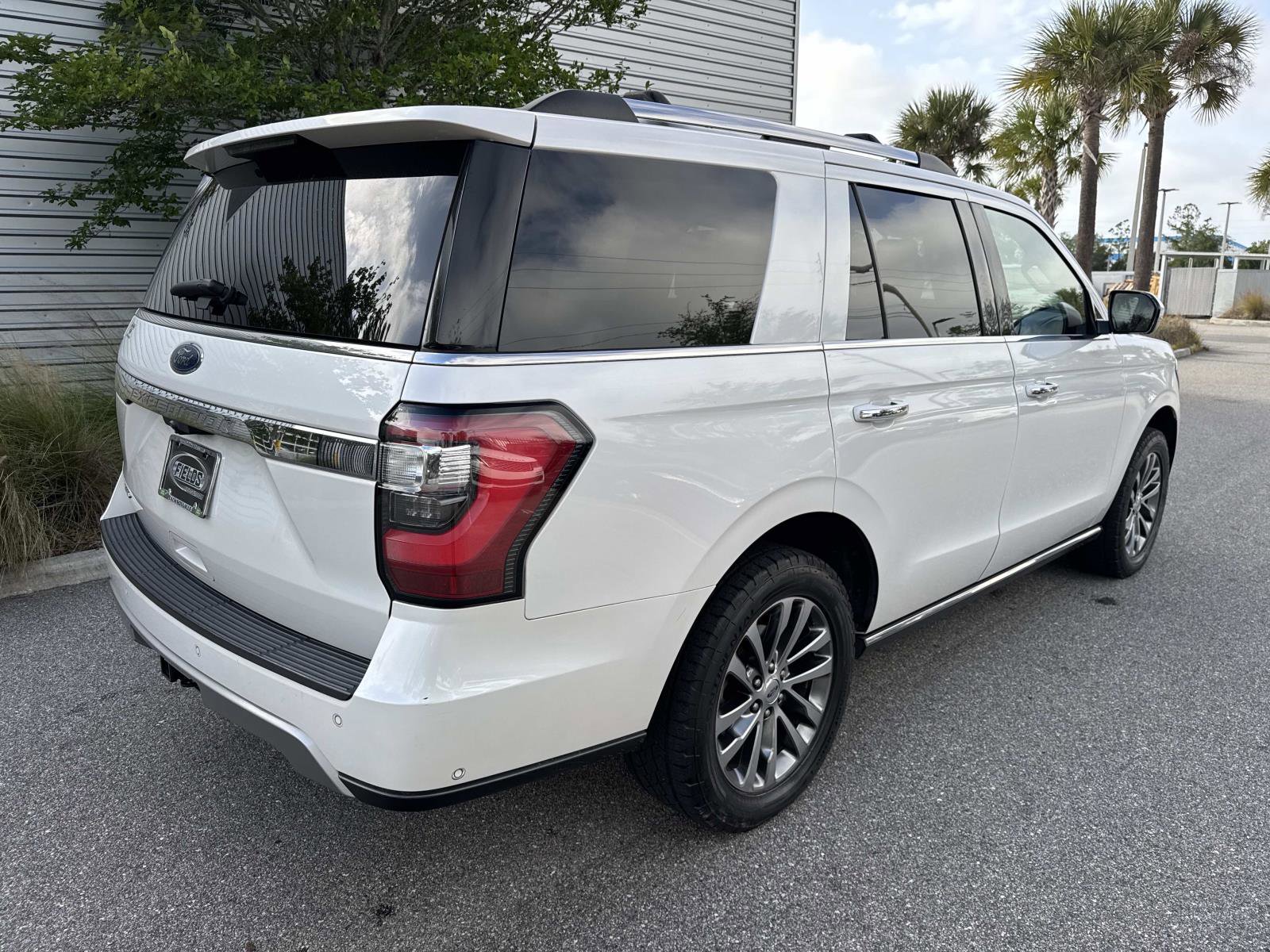 Used 2018 Ford Expedition Limited w/ Equipment Group 301A image 6