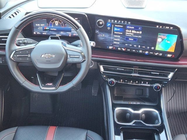 Used 2025 Chevrolet Traverse RS image 28