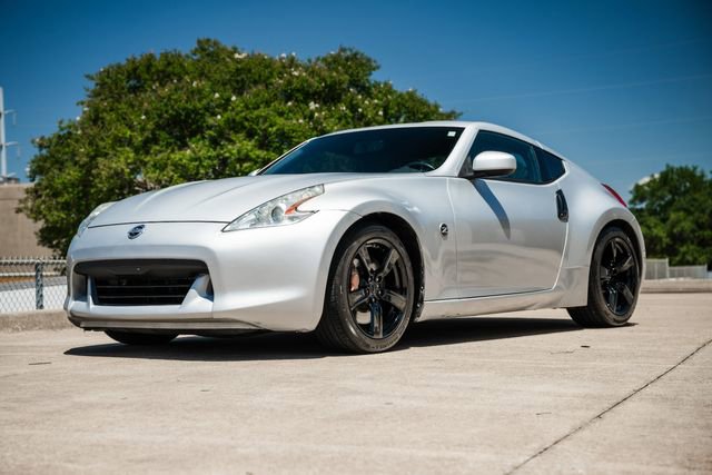 Used 2009 Nissan 370Z Touring w/ Sport Pkg image 5
