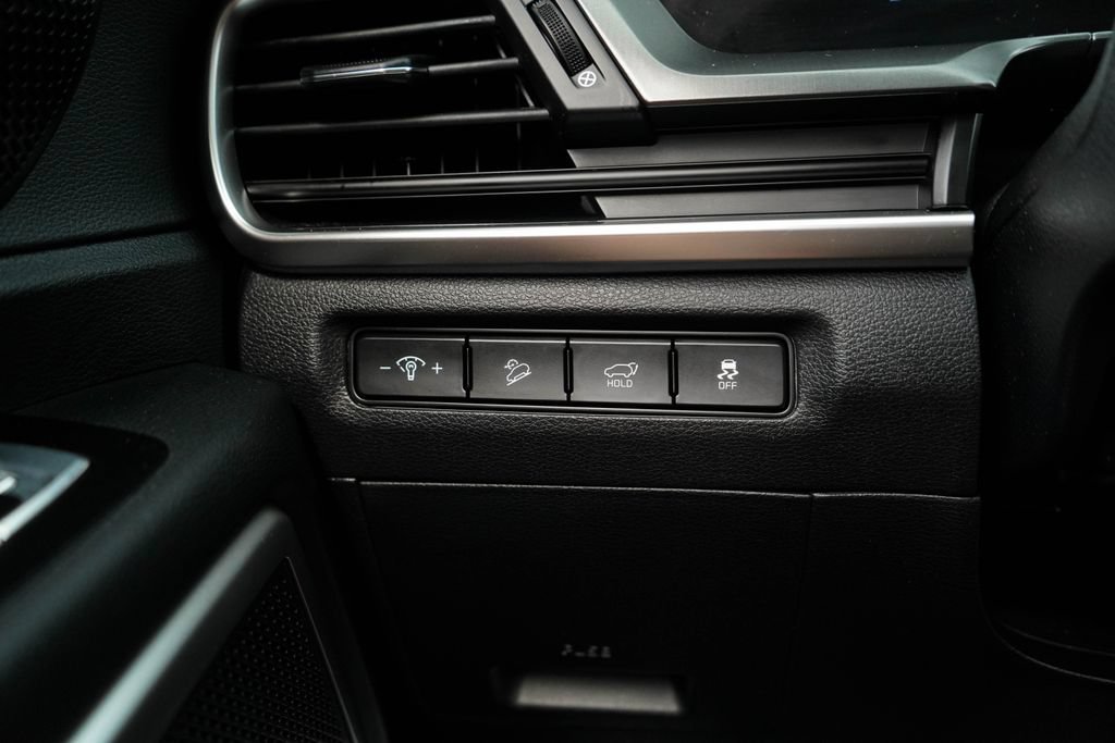 Used 2025 Kia Telluride S FWD image 34