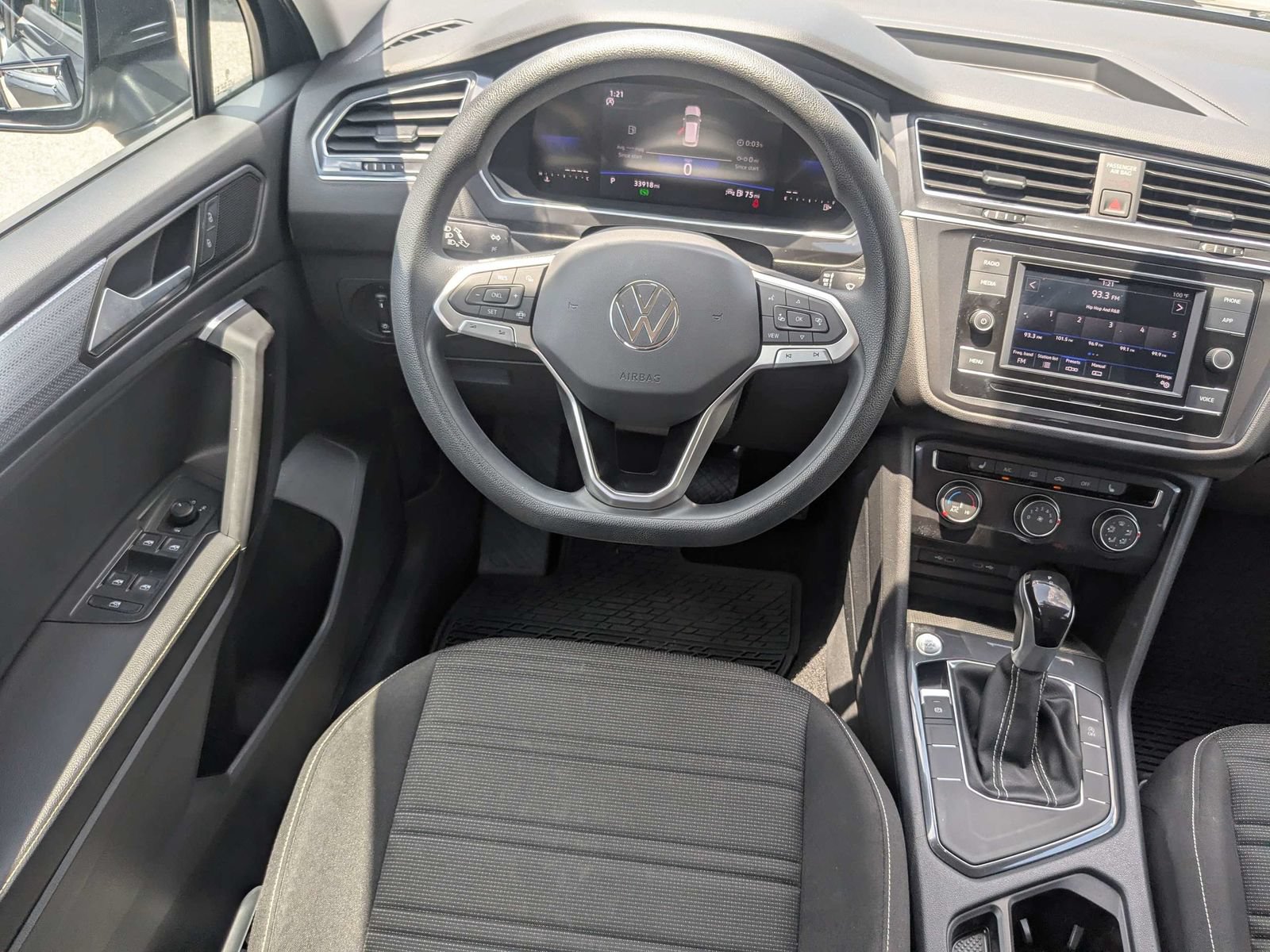 Used 2023 Volkswagen Tiguan S FWD image 17