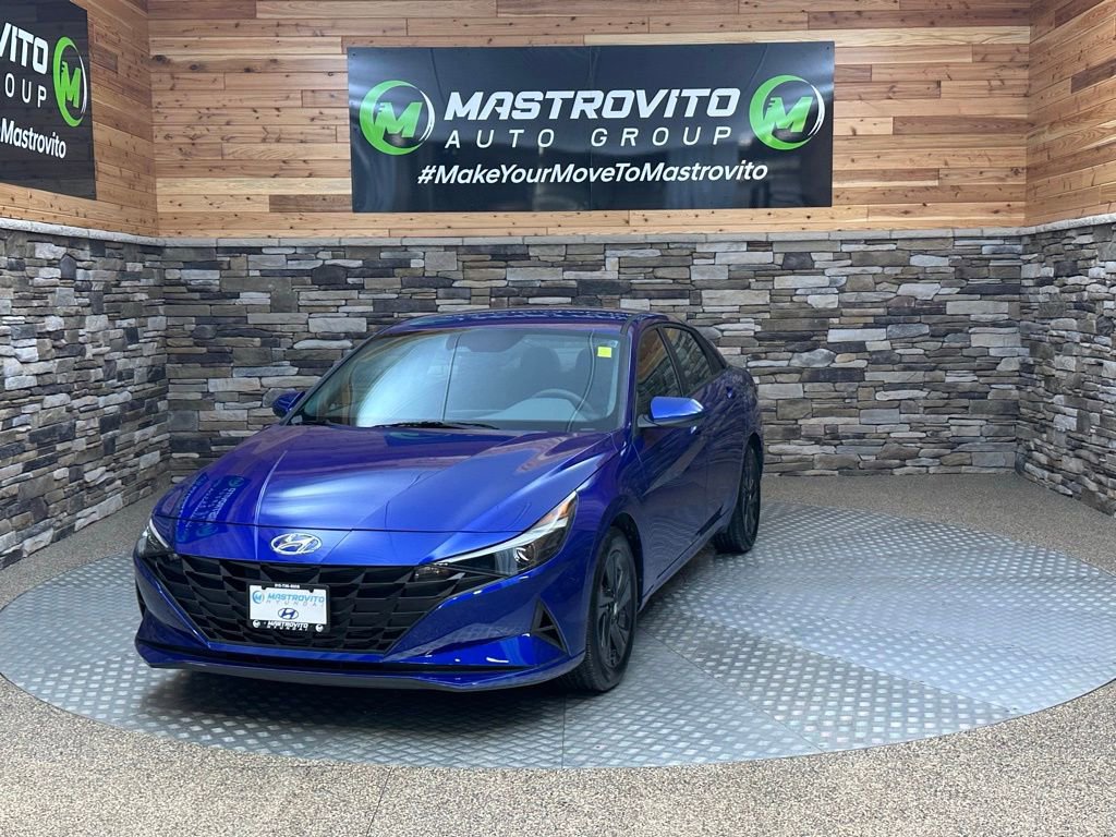 Used 2023 Hyundai Elantra SEL w/ Cargo Package image 4