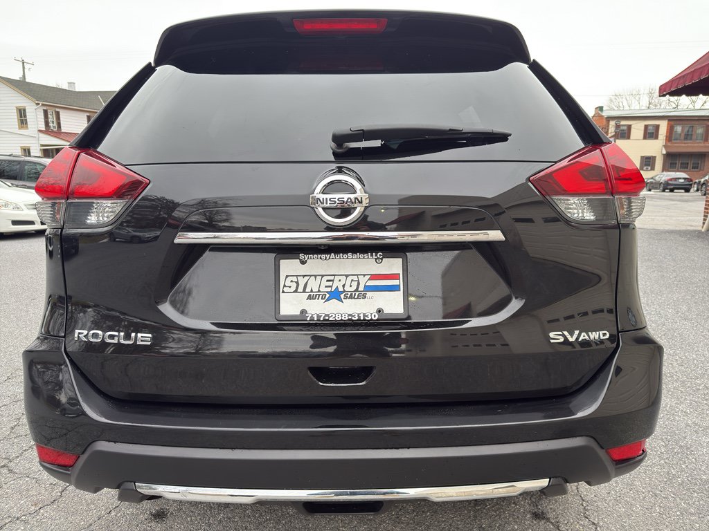 Used 2018 Nissan Rogue SV AWD/4WD image 4