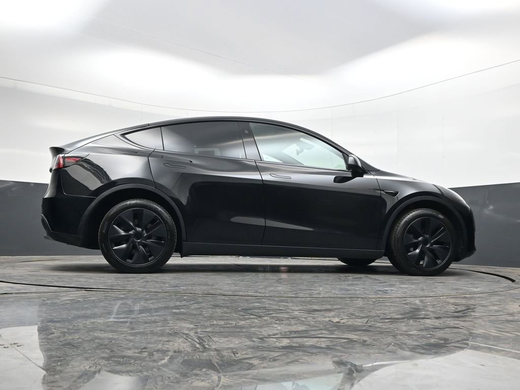 Used 2025 Tesla Model Y Long Range image 30