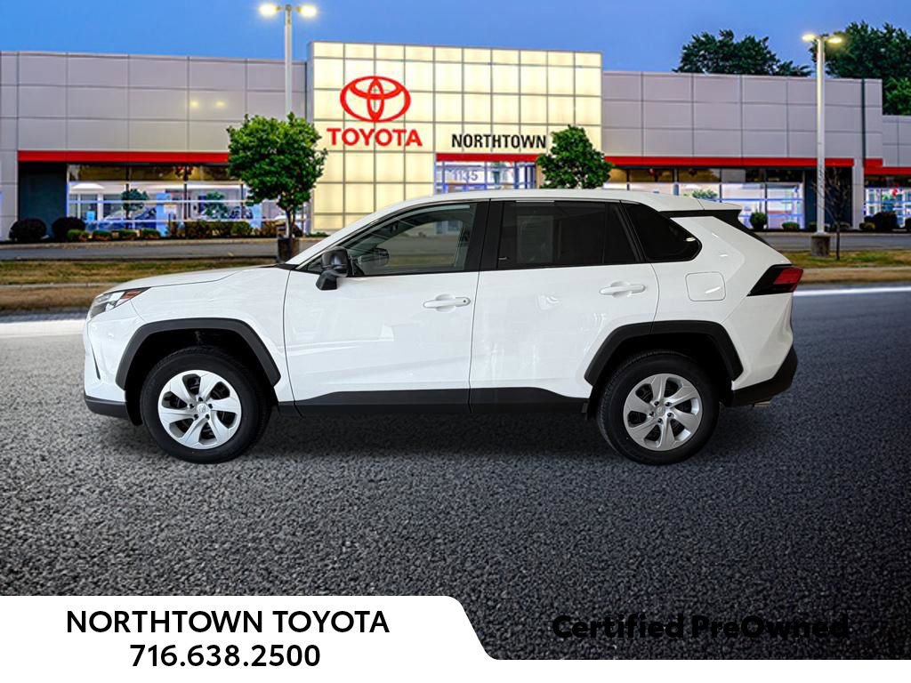 Used 2024 Toyota RAV4 LE AWD/4WD image 2