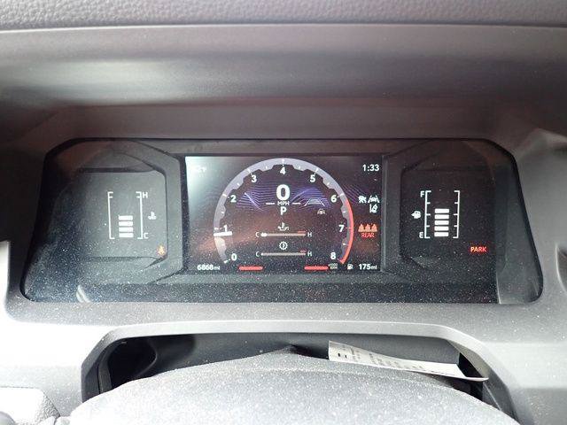 Certified 2025 Toyota Tacoma SR5 AWD/4WD image 15