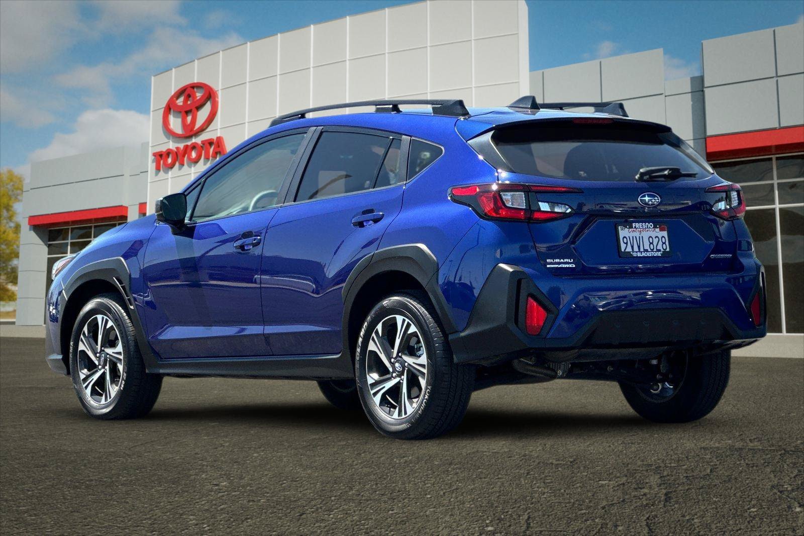 Used 2025 Subaru Crosstrek 2.5i Premium AWD/4WD image 5