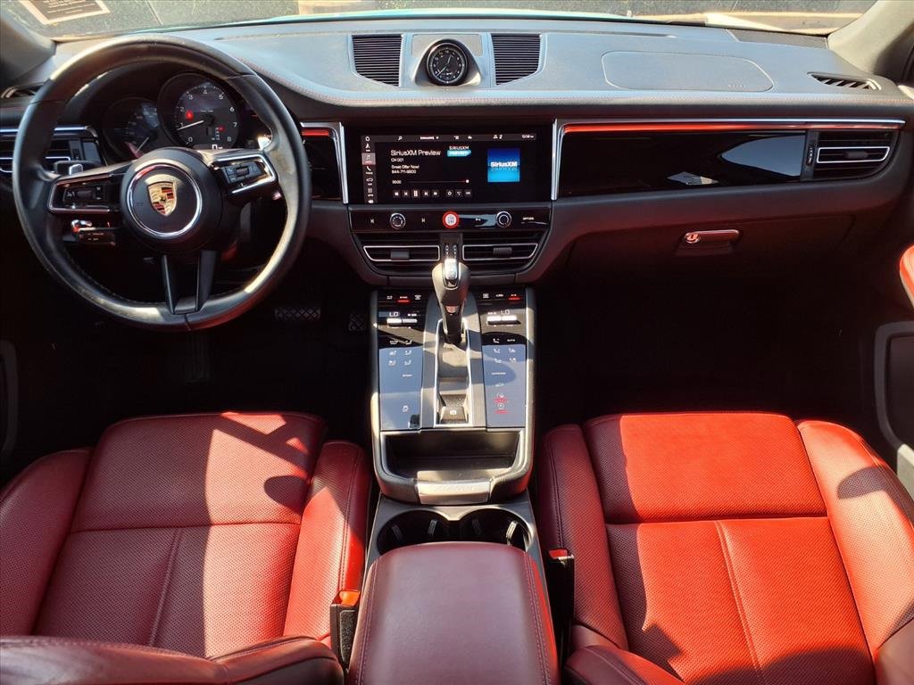 Used 2022 Porsche Macan image 3