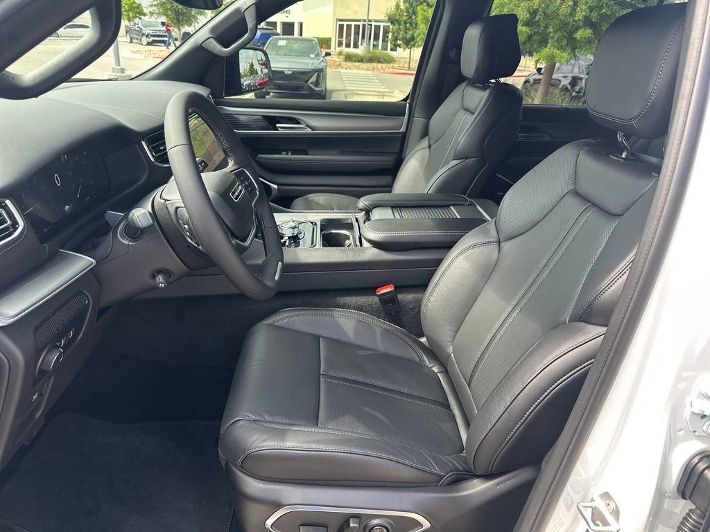 New 2026 Jeep Grand Wagoneer L Limited AWD/4WD image 18