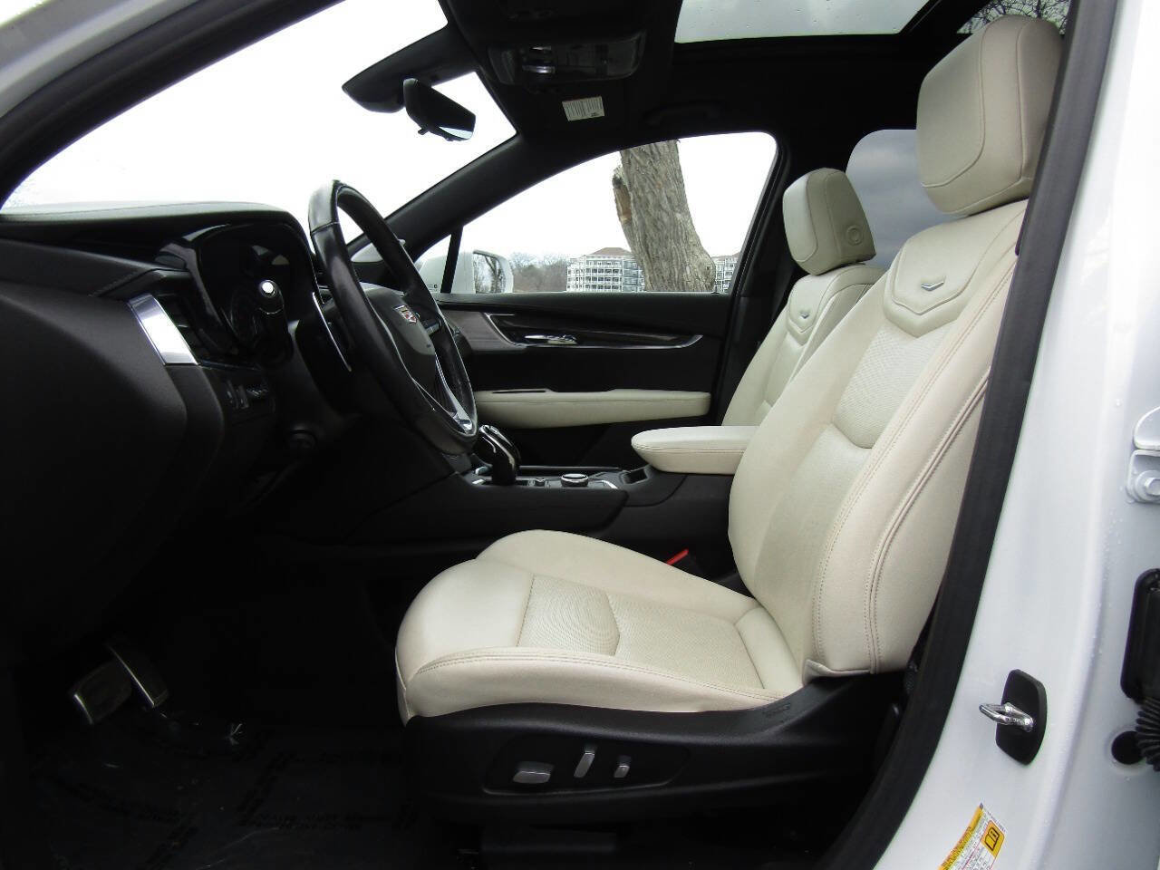 Used 2020 Cadillac XT6 Sport AWD/4WD image 11