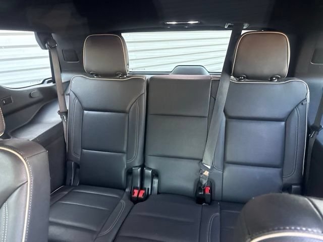 Used 2023 Chevrolet Tahoe Premier AWD/4WD image 13