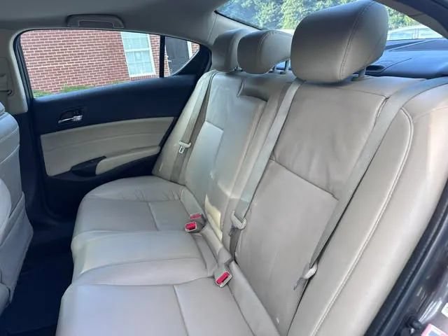 Used 2015 Acura ILX w/ Technology Package FWD image 13