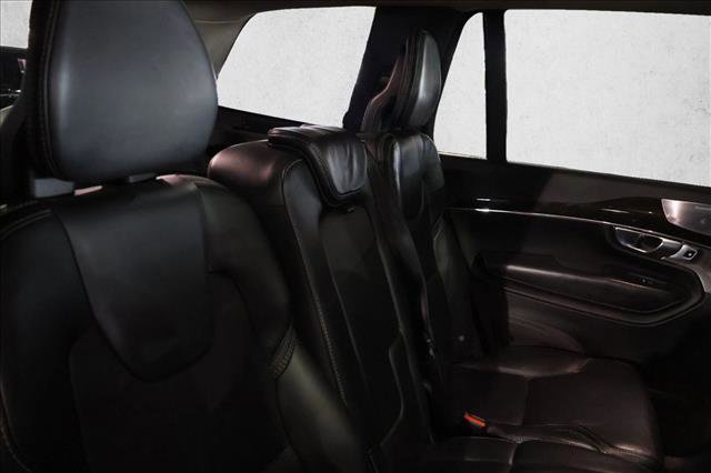 Used 2017 Volvo XC90 T6 Momentum w/ Vision Package image 27