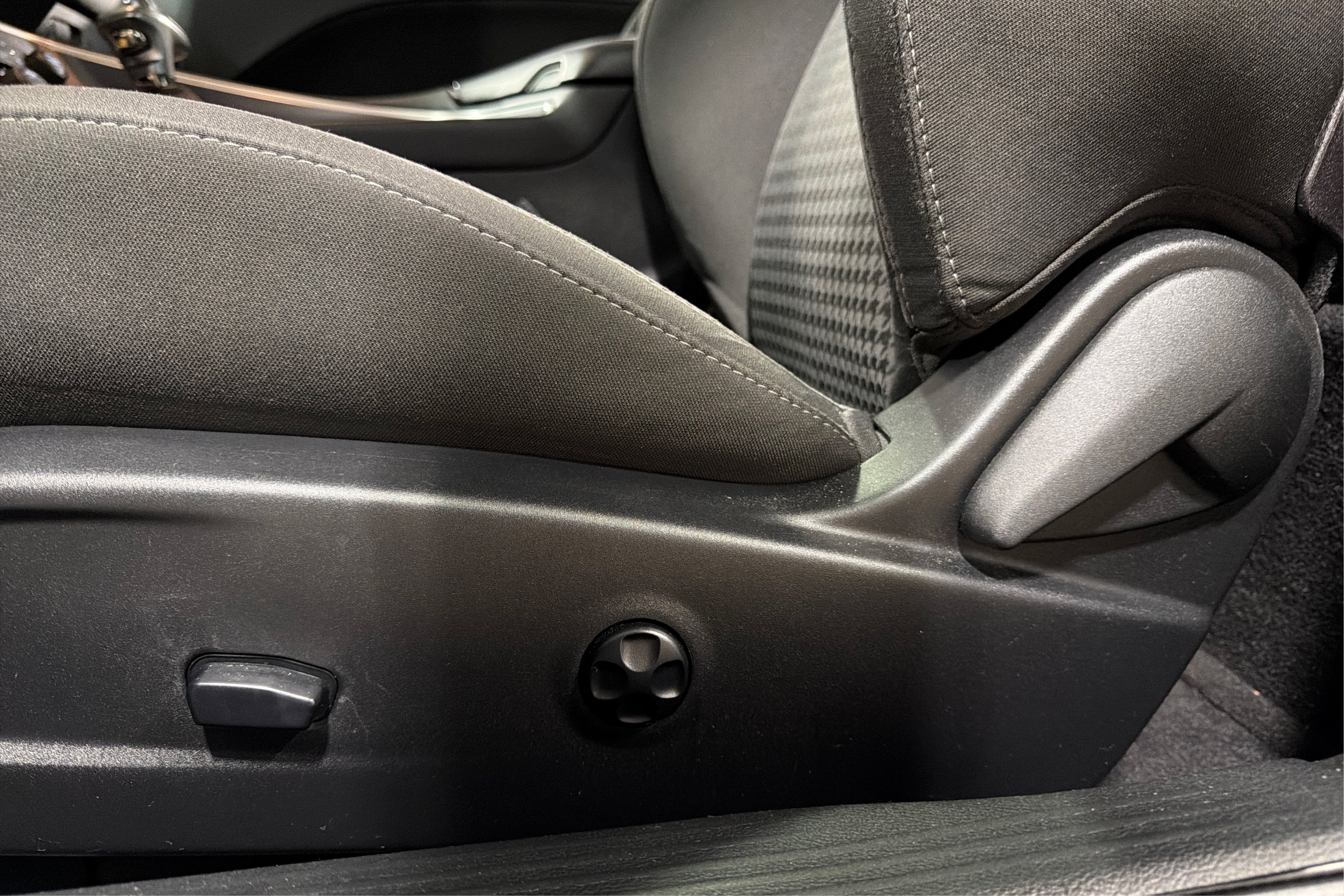 Used 2019 Dodge Challenger R/T Scat Pack RWD image 19