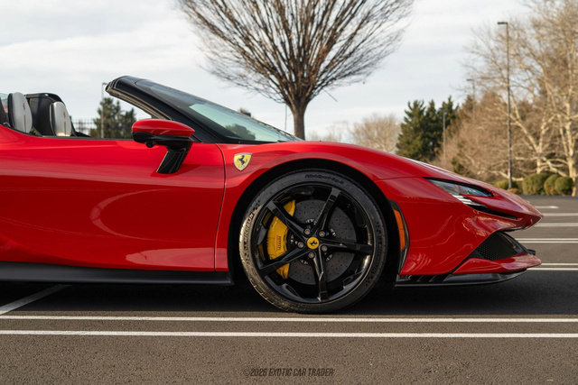 Used 2025 Ferrari SF90 Spider image 11