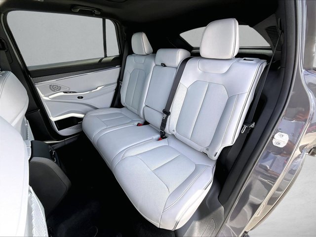 Used 2025 Jeep Wagoneer S Limited AWD/4WD image 28