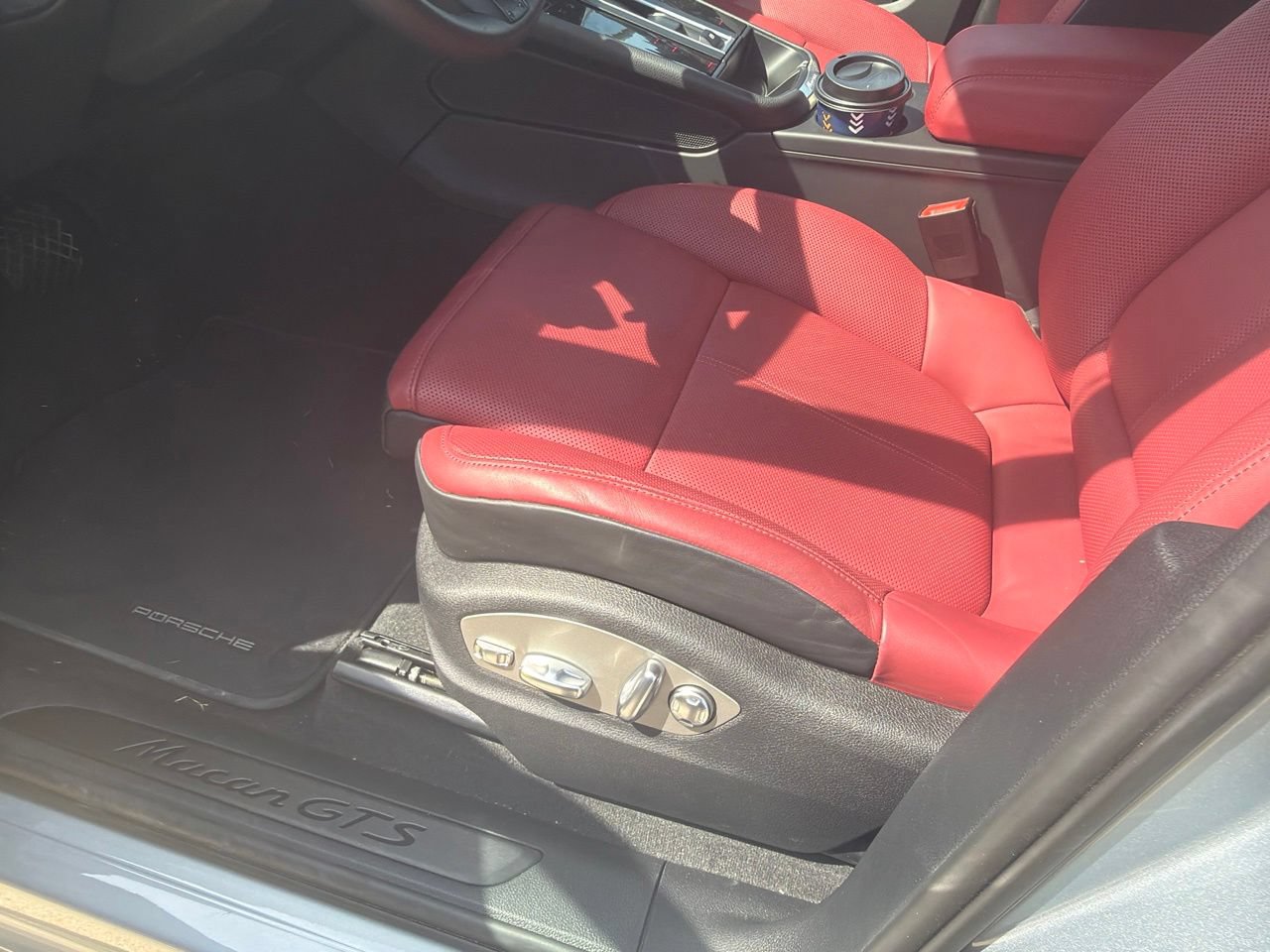 Used 2026 Porsche Macan GTS AWD/4WD image 8