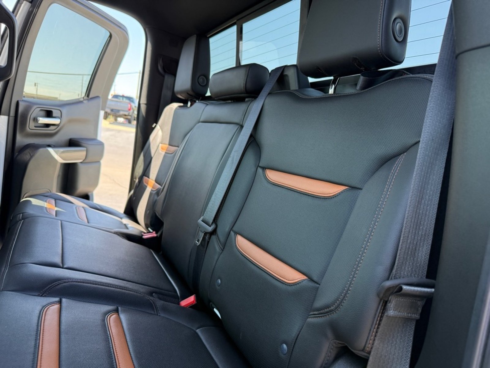Used 2020 GMC Sierra 1500 AT4 w/ AT4 Premium Package AWD/4WD image 17