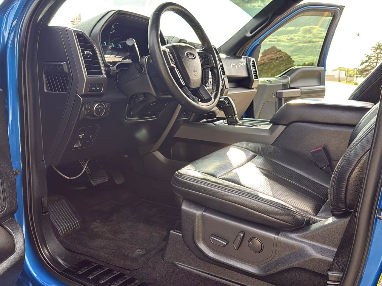 Used 2019 Ford F150 XLT w/ Equipment Group 302A Luxury AWD/4WD image 20