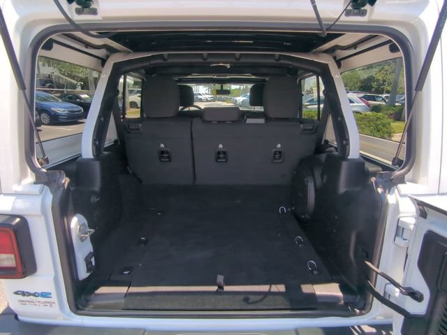 Used 2023 Jeep Wrangler Unlimited w/ Sun & Screen Package AWD/4WD image 14