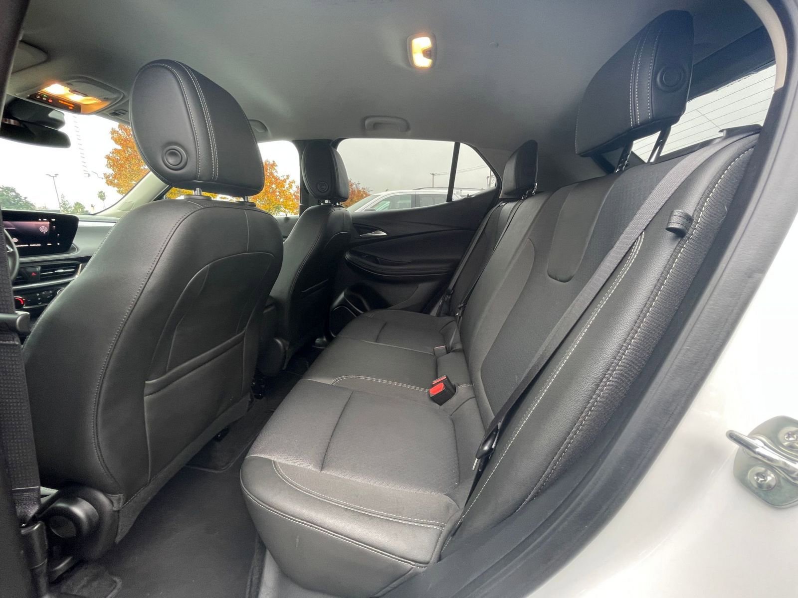 Used 2025 Buick Encore GX Preferred image 25