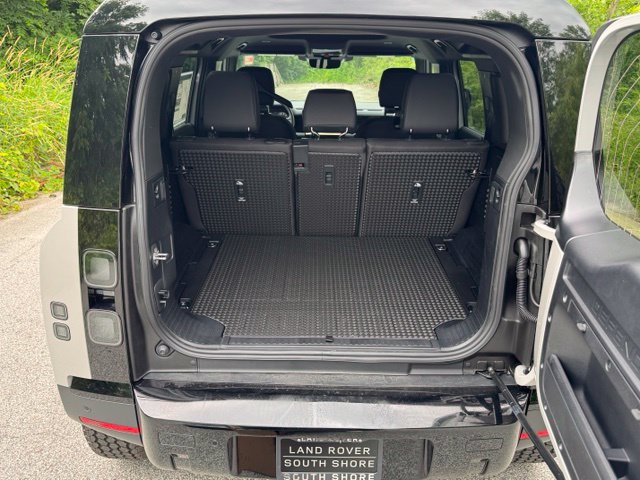 New 2026 Land Rover Defender 110 S AWD/4WD image 14