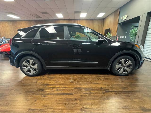 Used 2019 Kia Niro EX Premium w/ Sunroof Package FWD image 6