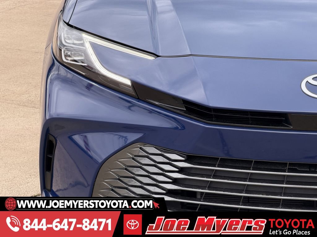 Used 2025 Toyota Camry XSE image 5