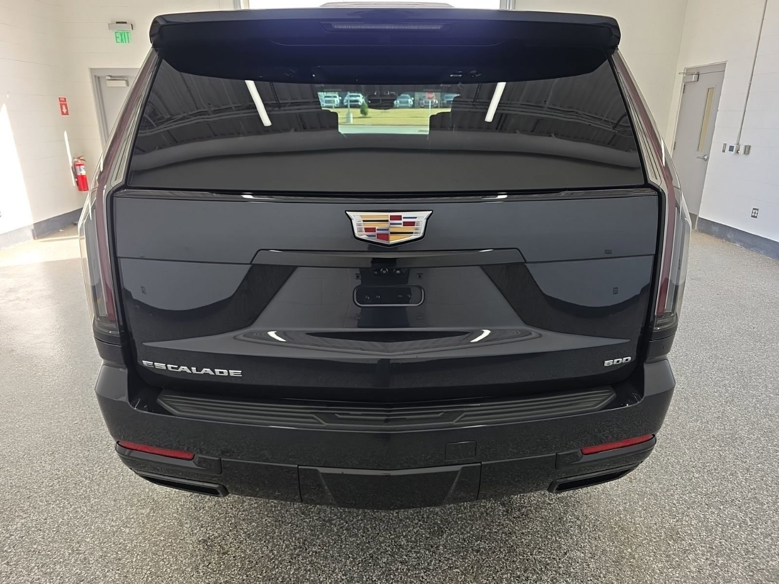 Used 2025 Cadillac Escalade Sport Platinum image 4
