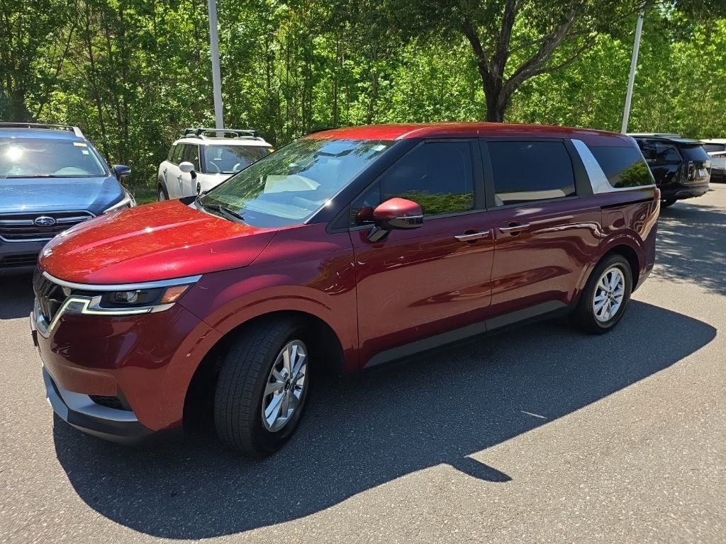Used 2022 Kia Carnival LX image 8