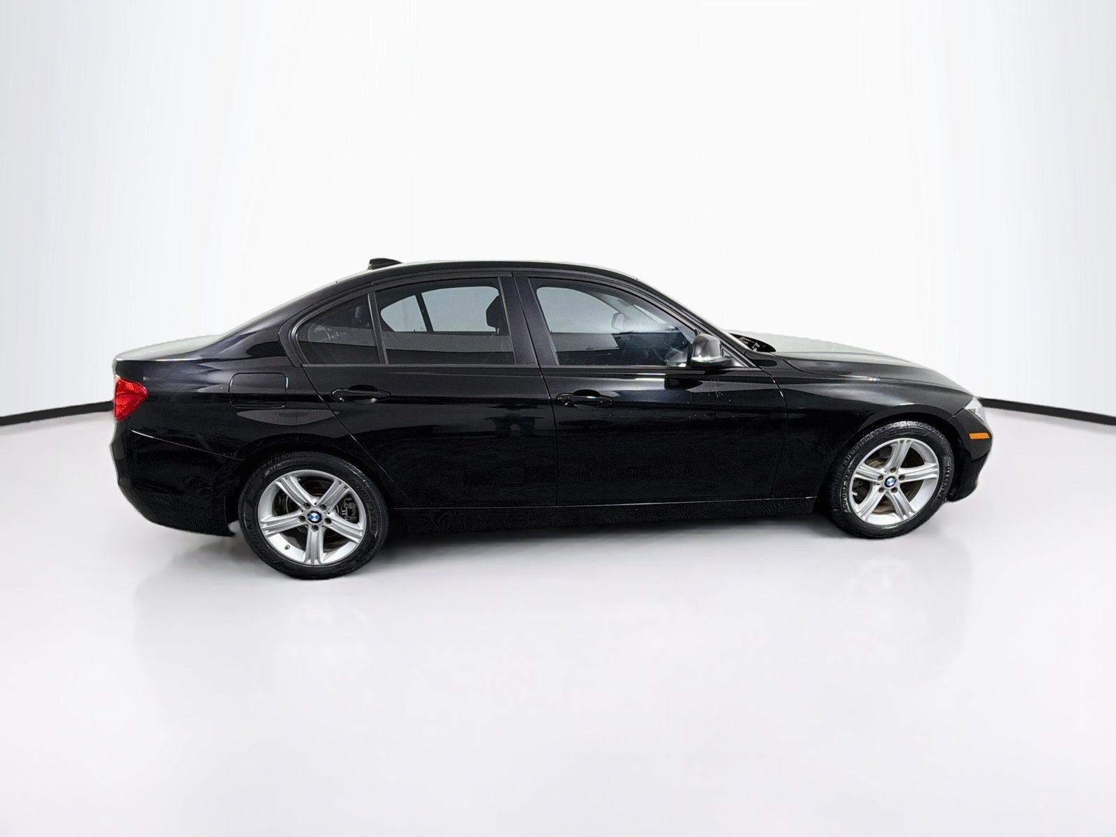 Used 2014 BMW 320i Sedan RWD image 8
