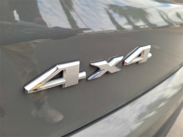 Used 2023 Jeep Compass Limited image 32