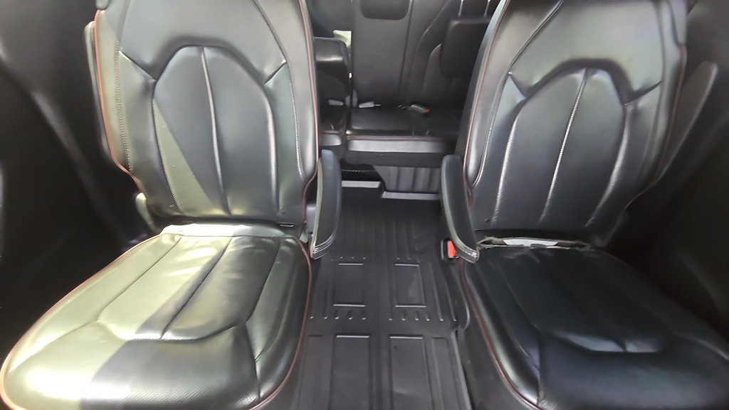 Used 2020 Chrysler Pacifica Limited FWD image 10