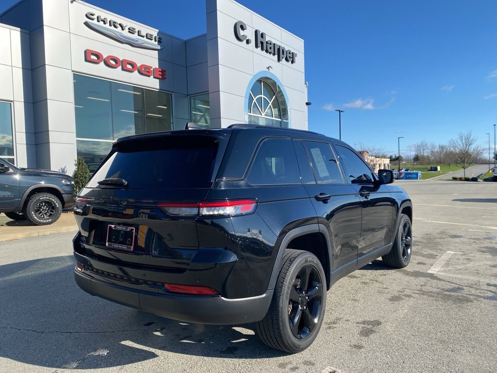 Certified 2023 Jeep Grand Cherokee Altitude image 2