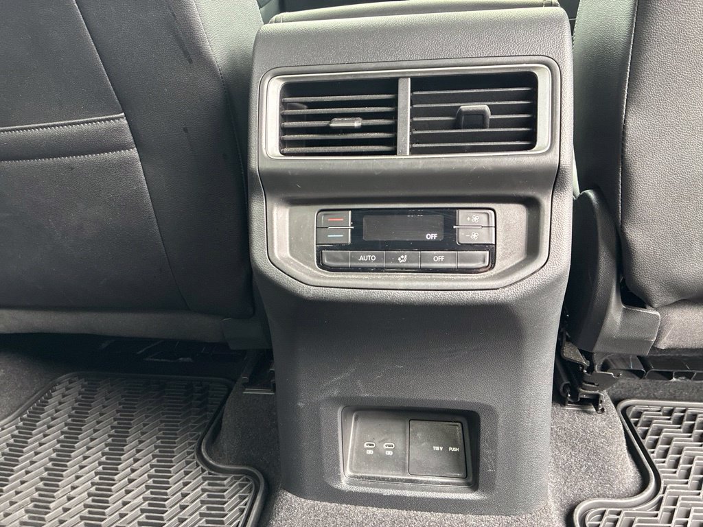Used 2024 Volkswagen Atlas SE AWD/4WD image 60