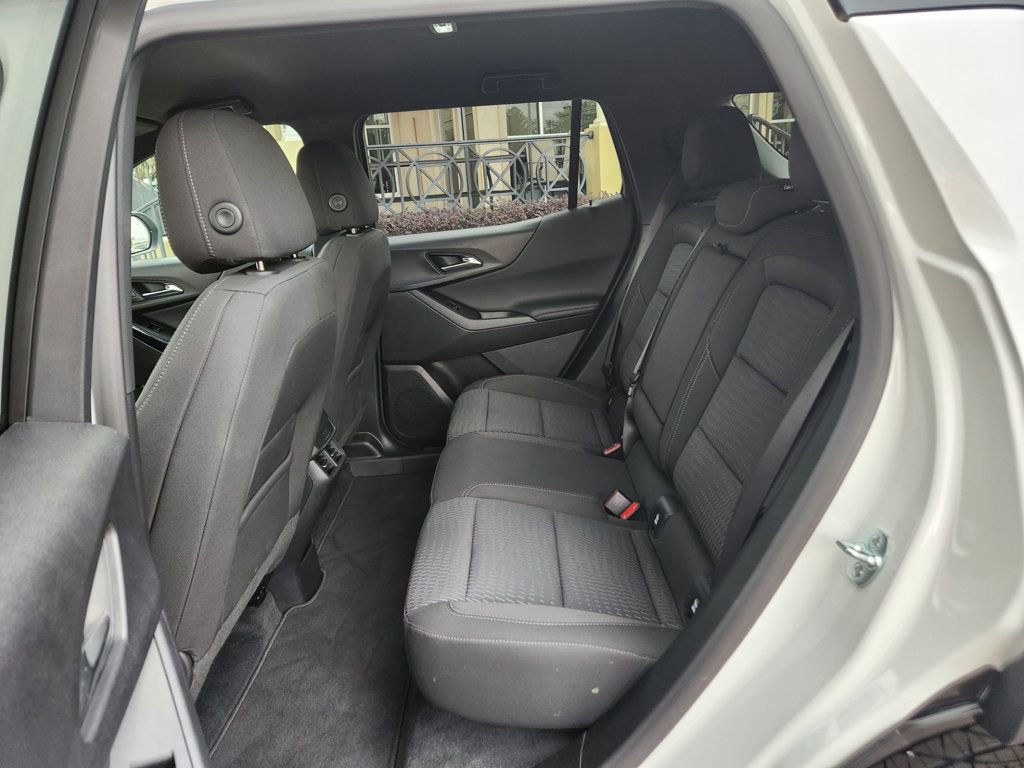 Used 2026 Chevrolet Equinox LT FWD image 10